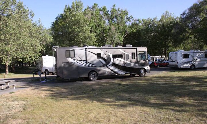 Grand Forks Other | Class A staycation Motorhome Stay at address