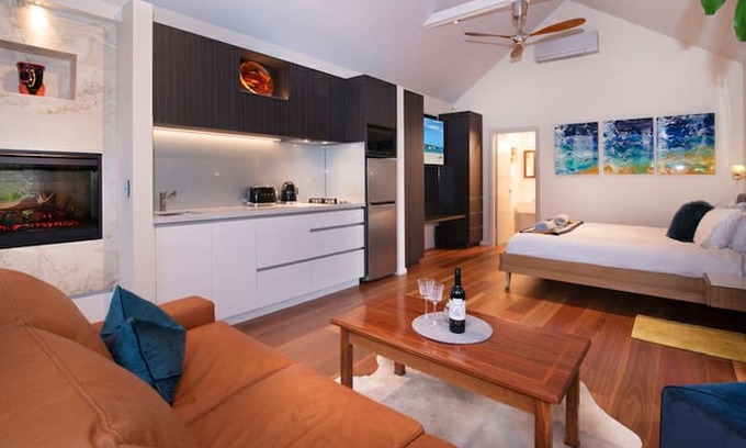 Dunsborough House | The Little Lap of Luxury Dunsborough