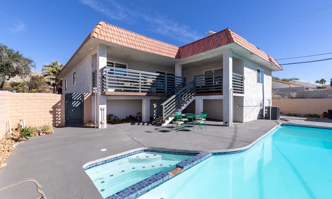 Desert Hot Springs House | The Fun House - Desert Hot Springs