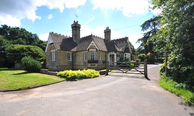 Westerham House | BRASTED LODGE, Westerham, nr Sevenoaks, Kent