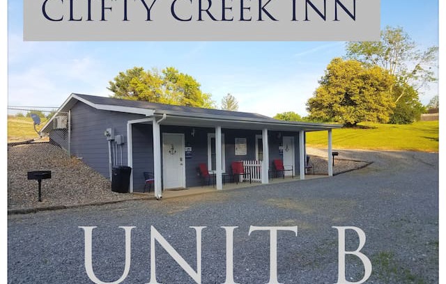 Jamestown House | Clifty Creek Inn - UNIT B