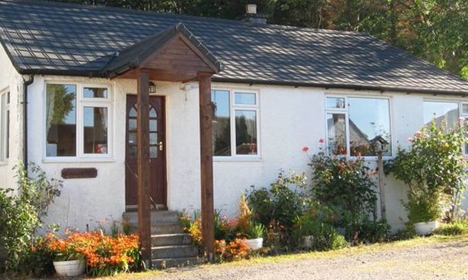 Fort Augustus Cabin | Crianlarich Cottage by Loch Ness in the Highlands