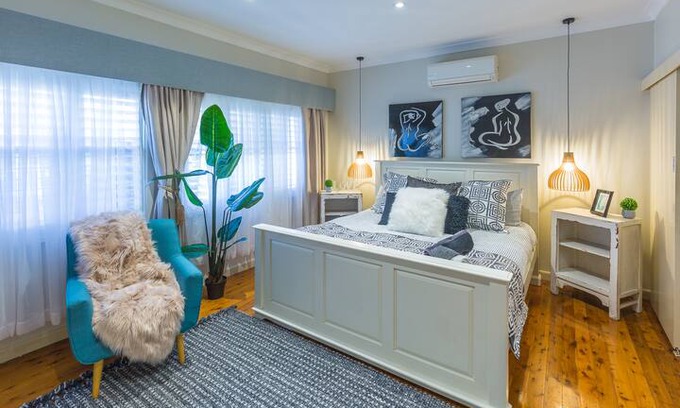 Penrith House | Waterfront Luxury Resort Manor Number One Penrith