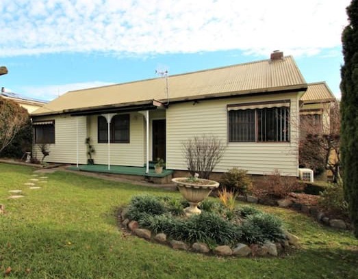 Tumbarumba House | Tumba Cottage