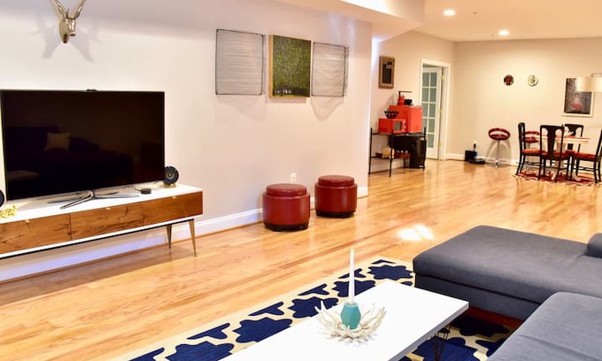 Bethesda House | Space Galore near Downtown Bethesda & NIH, USUHS