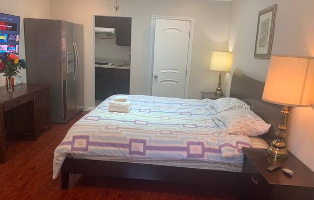 Hacienda Heights Apartment | E )A warm house located at hacienda 华人区哈岗独立进出民宿