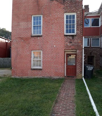 Maysville Apartment | 1st Armstrong Row House APT# 1A historic maysville