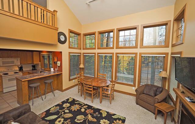 Boyne Falls House | Boyne Mountain, Disciples 788, Slps 16, Superhost