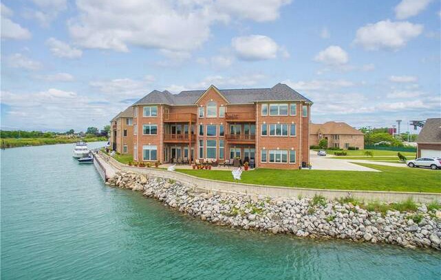 Detroit House | Downtown Detroit Mansion on the River!!!!