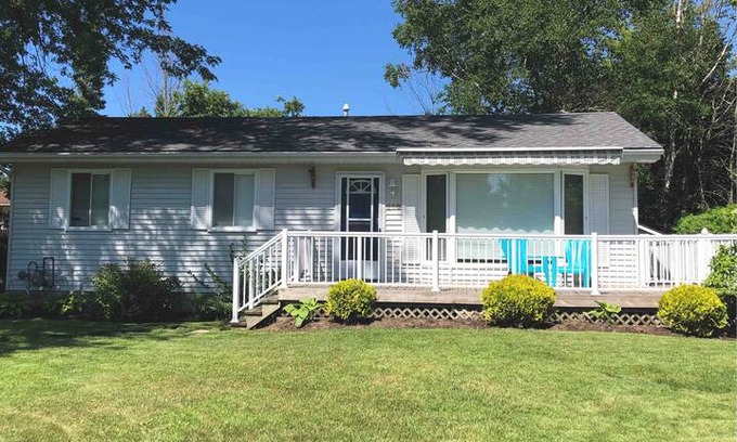 Southampton Cabin | Beachin on Bay - Cozy cottage in Southampton