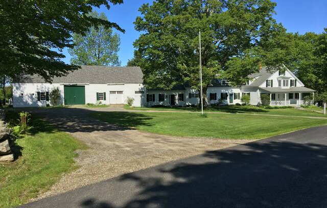 Marlborough House | Sunnyside ~ Charming Farmhouse, Spectacular Views