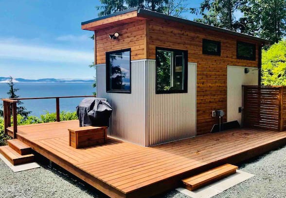 Juan de Fuca Electoral Area House | Oceanfront Tiny Home - Jordan River