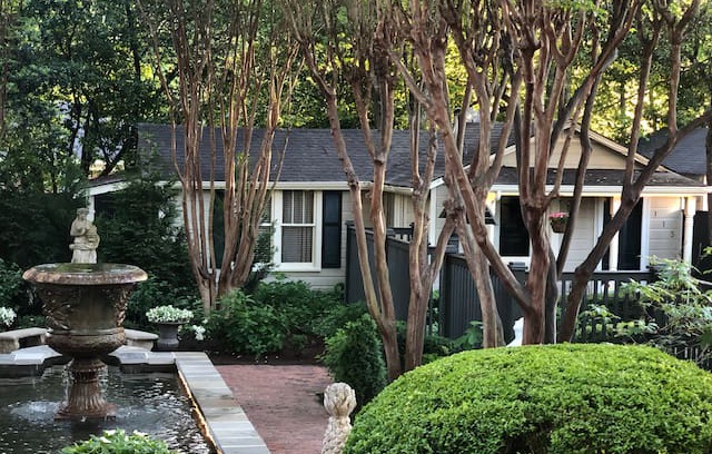 Old Town Cabin | Old Town Garden Cottage in downtown Huntsville