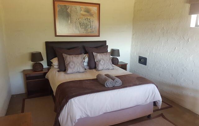 Umtshezi Villa | Imbabala Game Lodge (Chalet 1)