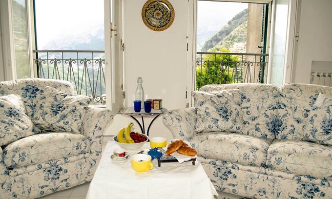 Ravello Villa | The Piccinina Perfect for Weddings in Villa Eva