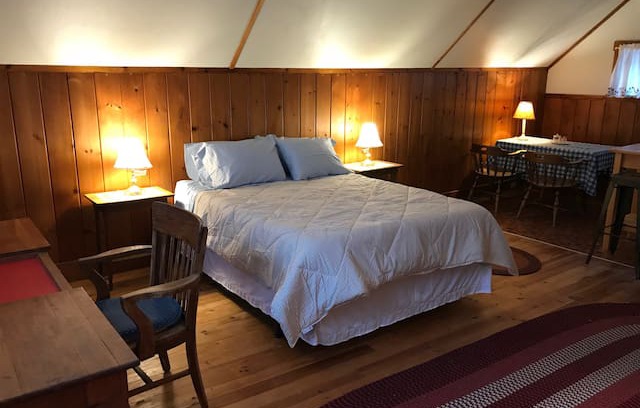 Damariscotta House | Cozy Carriage House in Downtown Damariscotta