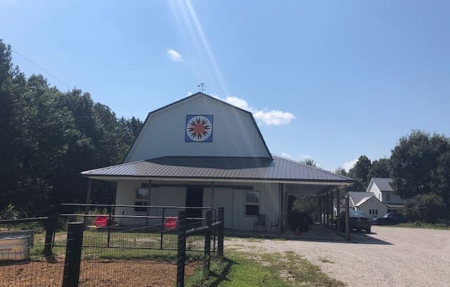 Munfordville Other | Bed + Barn in Amish County 2BR near Mammoth Cave