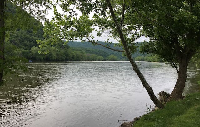New River House | Hokie Hideaway on the New River