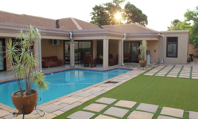 Gaborone House | Villa Capricorn - The Home away from Home