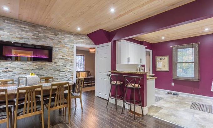 Niagara-on-the-Lake House | The Merlot Cottage w patio! NiagaraOnTheLake/NFLS