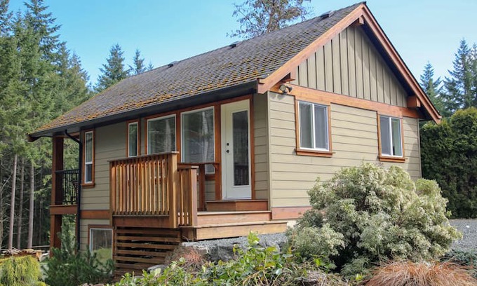Regional District of Nanaimo Cabin | The Happy Forest Cottage- small farm close to town