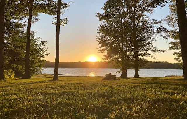 Clare Cabin | Oakleaf Lake Retreat