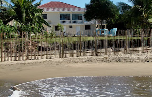 Treasure Beach House | Jamaica Treasure Beach House - DOCs on the Bay