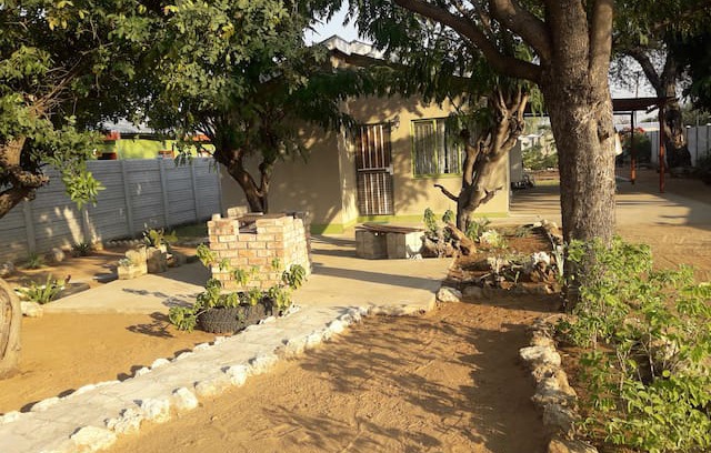 Rundu House | Manguni Guesthouse