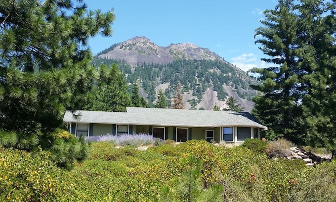 Mount Shasta House | House of Bass and Lilies
