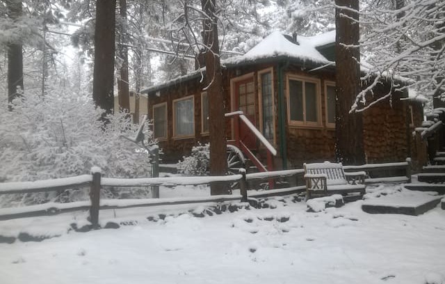 Wrightwood House | The Snow Bungalow -- Steps from quaint village