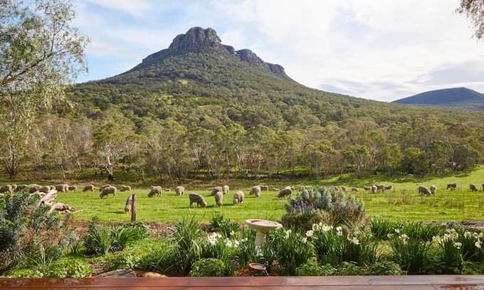 Dunkeld Cabin | Mereweather Accommodation