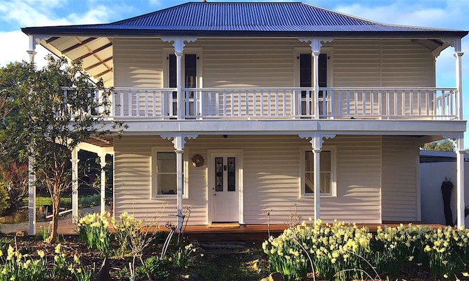 Great Bay Cabin | Bruny Island - Christopher Lumsden Cottage