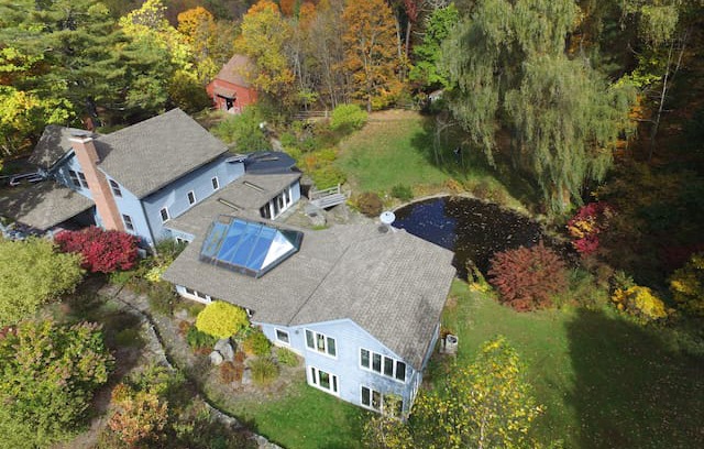 Tillson House | Huge Rustic Farmhouse on 82 acres - w/ hot tub!