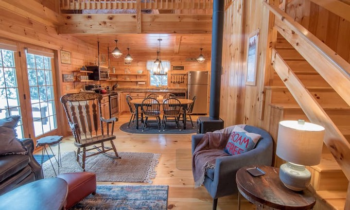 Franconia Cabin | White Mountain Getaway Cabin by the River!