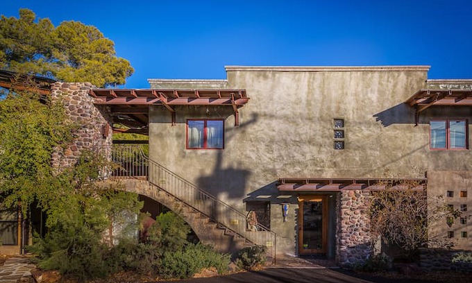 Uptown Sedona Hotel | Rooms Upstairs Serenity Room #3