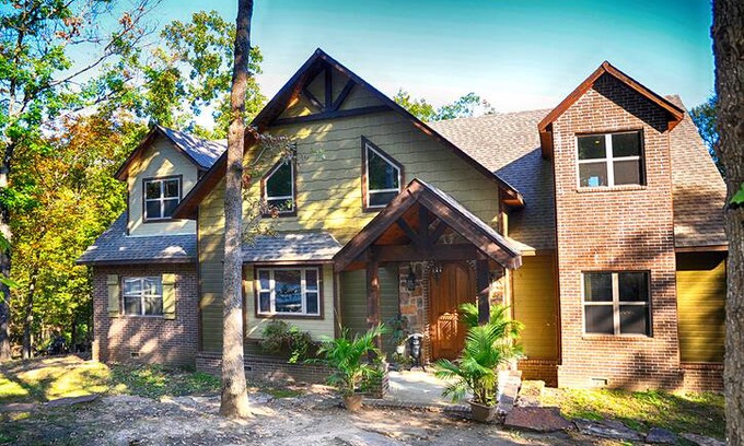 Gore House | Tenkiller Lake Lodge at Strayhorn Cove with Dock