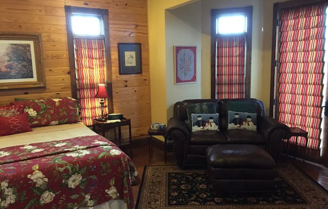 Mentone Bed & Breakfast | Suite Sweetheart - Mentone Mountain View Inn