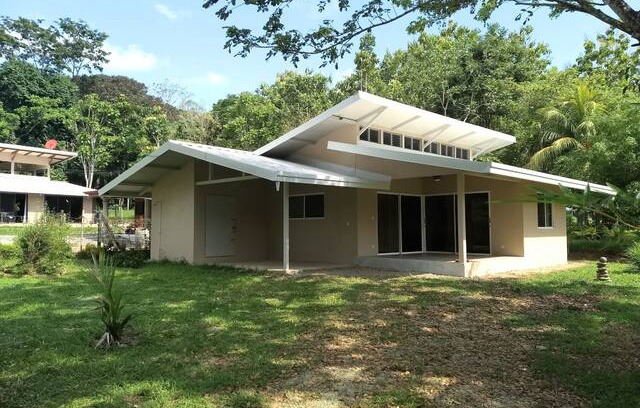 Pavones House | Agua Vida Real Estate House near Pilon