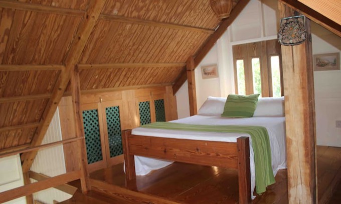 Hillsborough House | Charming Caribbean Eco House