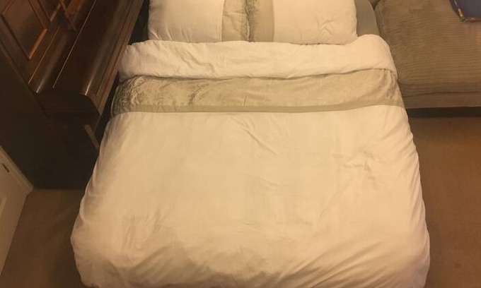 Stowmarket House | A Deluxe Double Airbed| Original Airbnb Experience