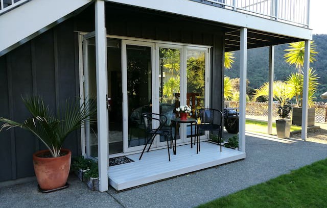 Okiwi Bay Bed & Breakfast | Okiwi Bay Retreat - a place to relax.