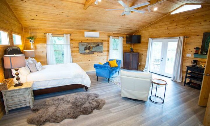 Wimberley House | Brookes' Creek Cottages, Studio Cabin