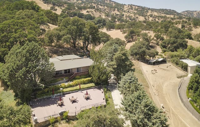 Vacaville House | Yin Ranch Hill House/Napa like Vineyard for 19