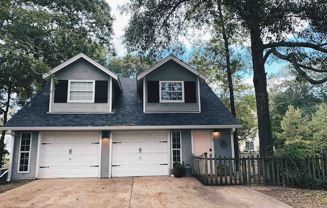 Huntington House | LUFKIN PINK DOOR GUEST HAUS at THREE PINES FARM