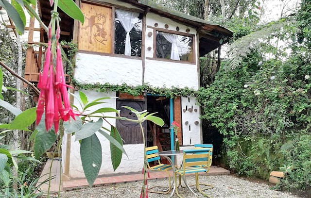 Los Nomos Cabin | Santa Elena Medellín - Cabaña Rústica Magic House