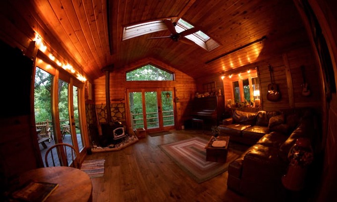 Hubertus Cabin | Hugel Hutte - Log Cabin Getaway