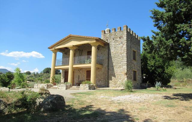 Roccastrada Villa | The Odd House. Villa