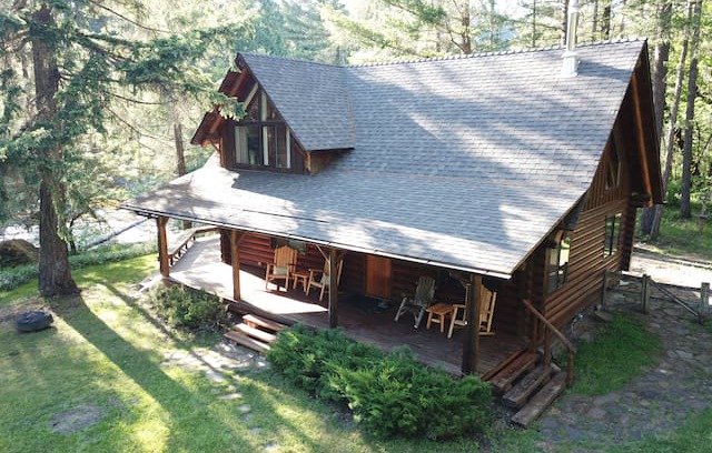 Douglas County Cabin | Riverfront Forested Cabin at The Farwood Retreat