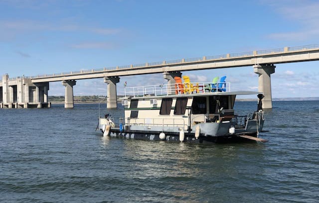 Pierre Boat Rental | Lake Oahe Houseboat