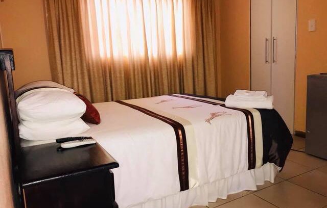 Amalinda Bed & Breakfast | Ekuphumleni B&B
